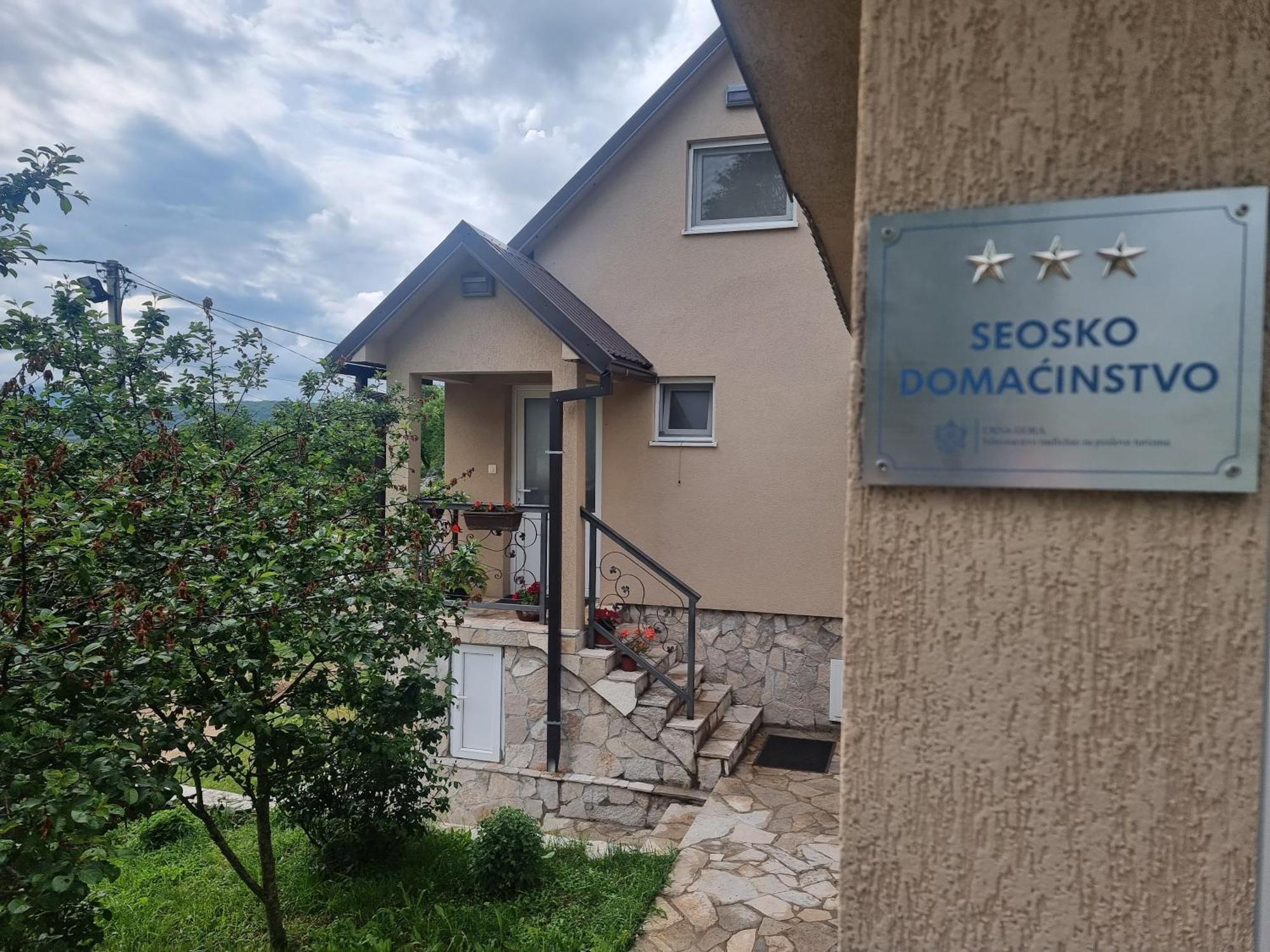 Maison d'hôtes Seosko Domacinstvo Ded Rados à Nikšić Extérieur photo